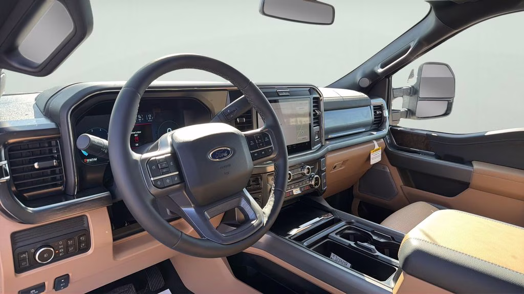 2026 Oxford White Ford Super Duty F-350 SRW Lariat 4X4 Truck