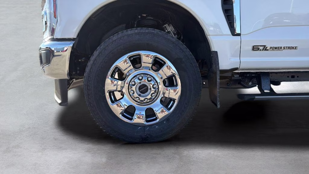 2026 White Metallic Ford Super Duty F-350 SRW Lariat 4X4 Truck