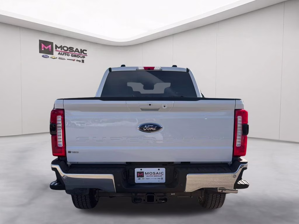 2026 White Metallic Ford Super Duty F-350 SRW Lariat 4X4 Truck