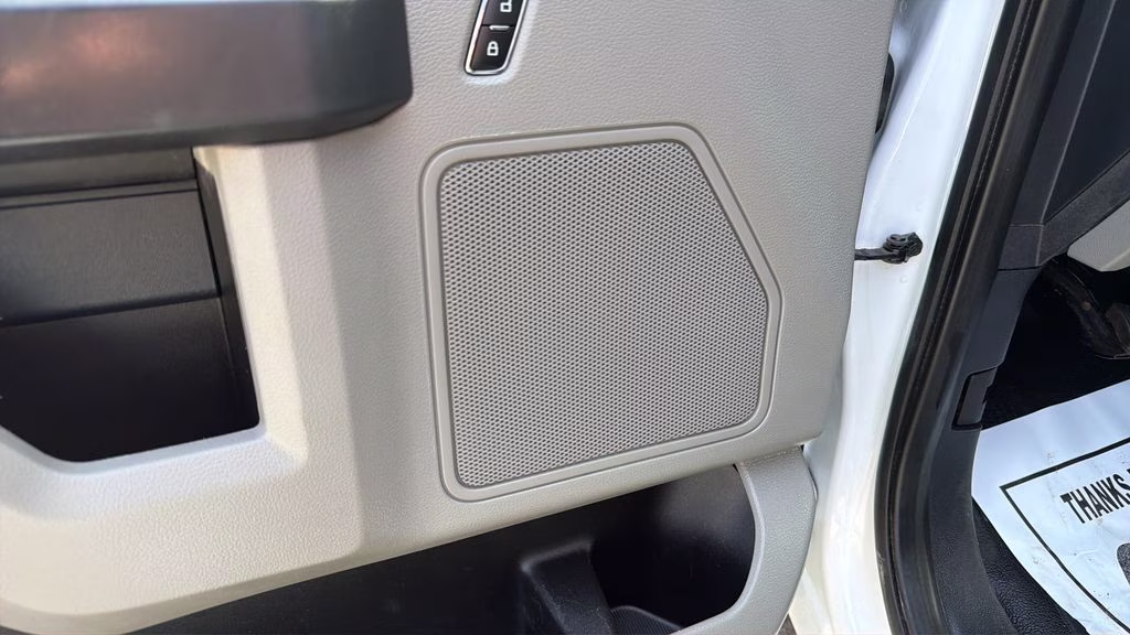 2022 Oxford White Ford Super Duty F-350 DRW XL 4X4 Truck