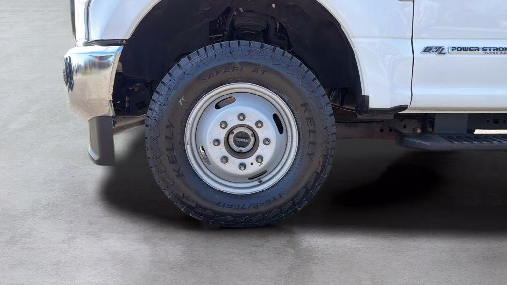 2022 Oxford White Ford Super Duty F-350 DRW XL 4X4 Truck