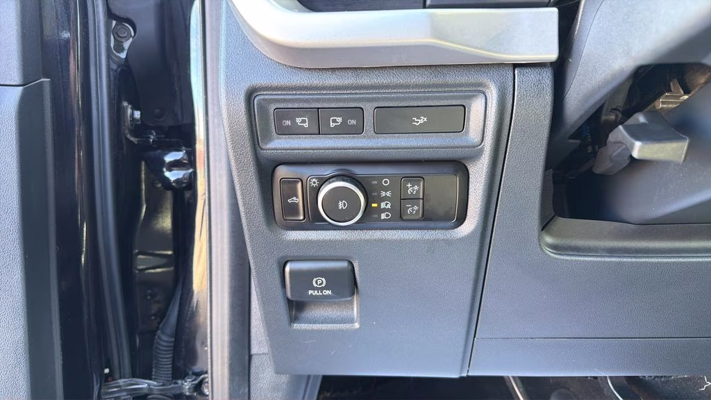 2023 Avalanche Ford F-150 XLT 4X4 Truck
