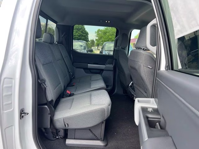 2026 Oxford White Ford F-150 XLT 4X4 Truck