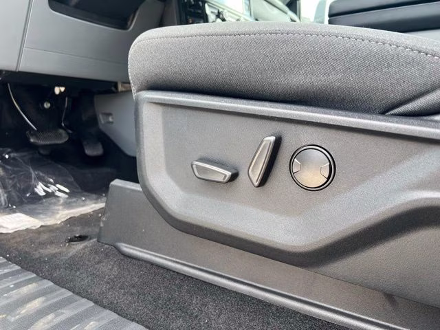 2026 Oxford White Ford F-150 XLT 4X4 Truck