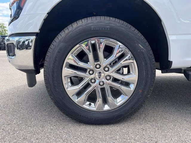 2026 Oxford White Ford F-150 XLT 4X4 Truck