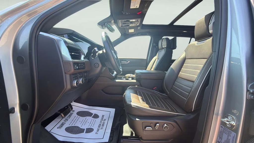 2025 Silver GMC Yukon Denali Ultimate 4X4 SUV