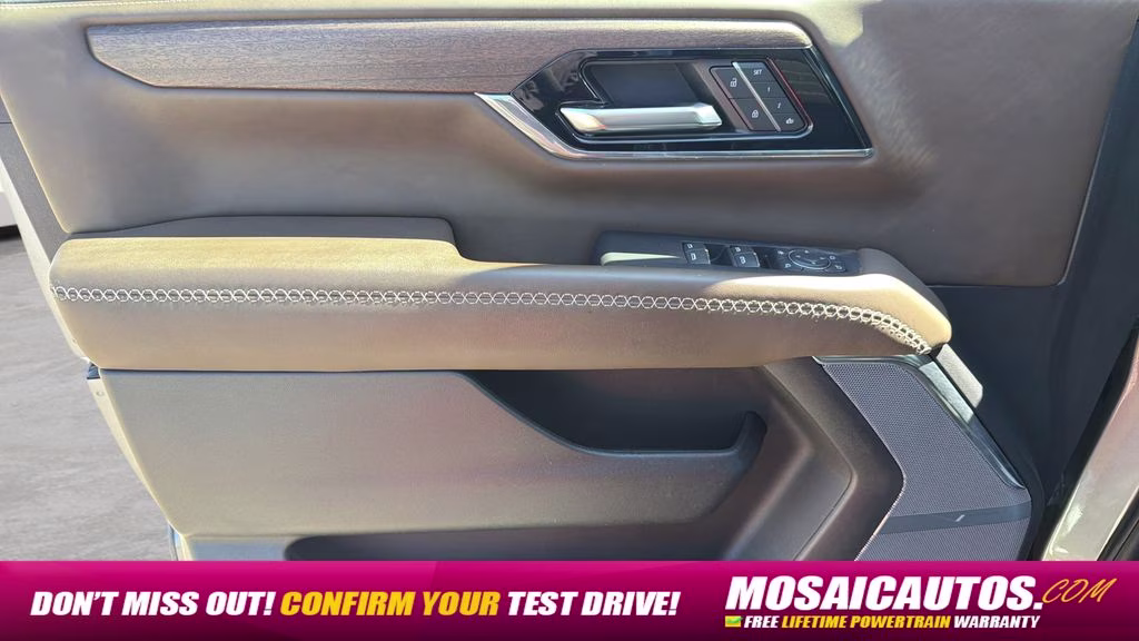 2025 Silver GMC Yukon Denali Ultimate 4X4 SUV