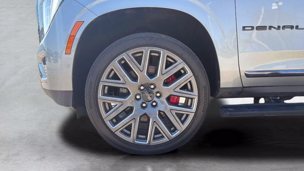 2025 Silver GMC Yukon Denali Ultimate 4X4 SUV
