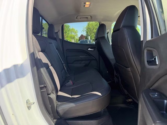2016 Summit White GMC Canyon SLT 4X4 Truck