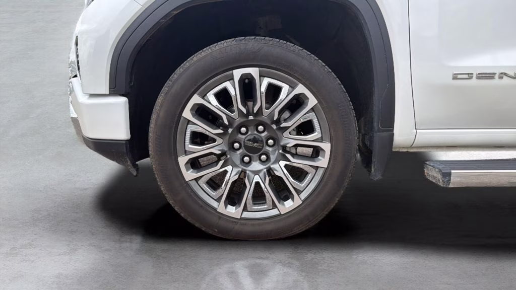 2025 White Frost Tricoat GMC Sierra 1500 Denali Ultimate 4X4 Truck