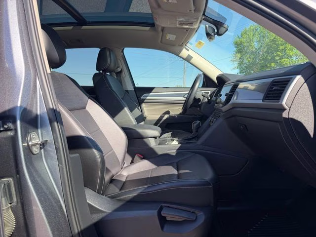 2021 Pyrite Silver Metallic Volkswagen Atlas 3.6L V6 SE w/Technology R-Line AWD SUV