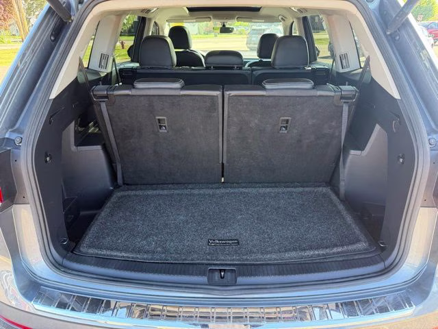 2021 Pyrite Silver Metallic Volkswagen Atlas 3.6L V6 SE w/Technology R-Line AWD SUV