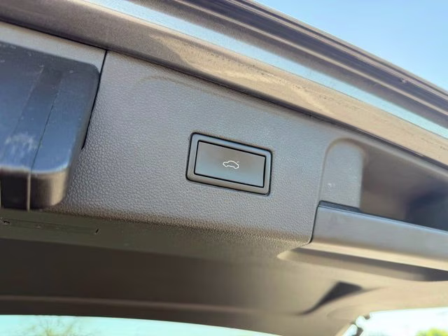 2021 Pyrite Silver Metallic Volkswagen Atlas 3.6L V6 SE w/Technology R-Line AWD SUV