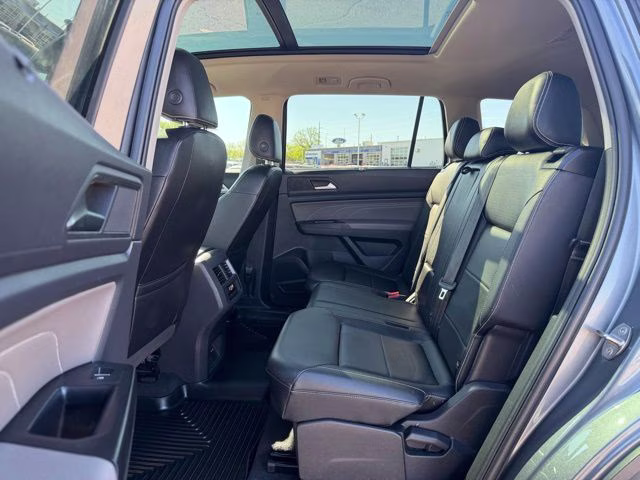 2021 Pyrite Silver Metallic Volkswagen Atlas 3.6L V6 SE w/Technology R-Line AWD SUV