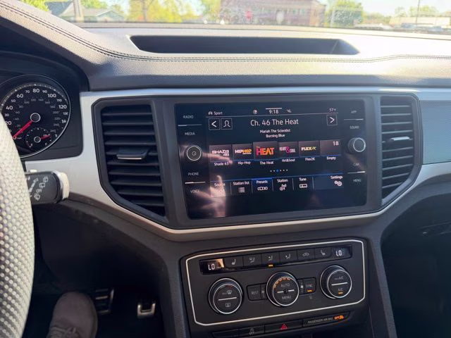 2021 Pyrite Silver Metallic Volkswagen Atlas 3.6L V6 SE w/Technology R-Line AWD SUV