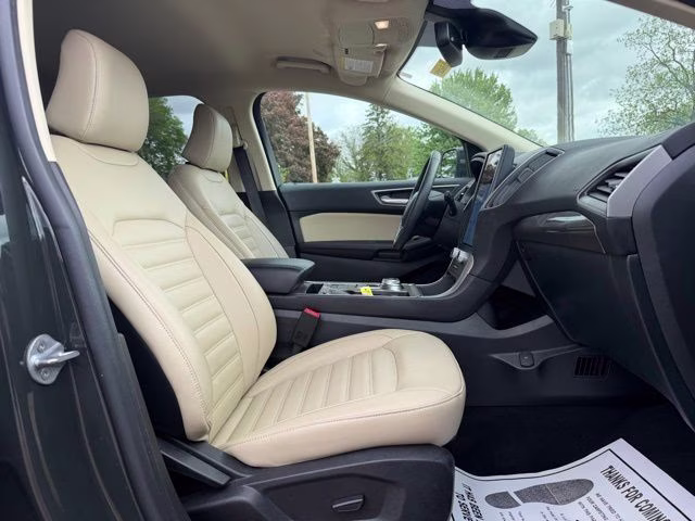 2023 Green Metallic Ford Edge SEL AWD SUV