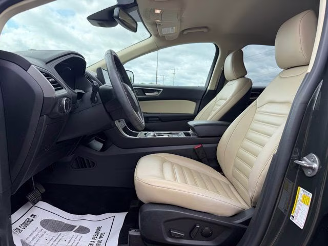 2023 Green Metallic Ford Edge SEL AWD SUV