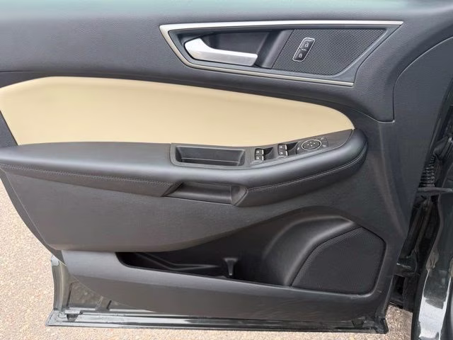 2023 Green Metallic Ford Edge SEL AWD SUV