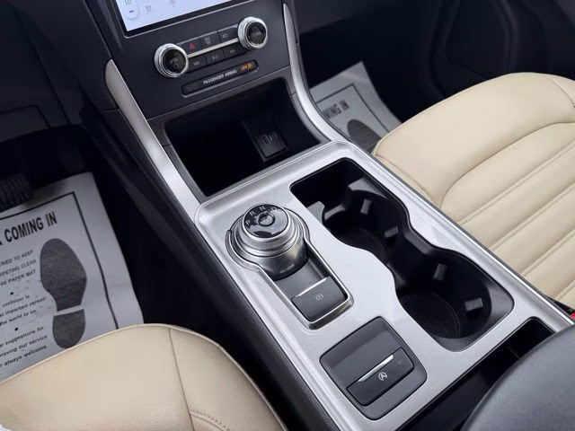 2023 Green Metallic Ford Edge SEL AWD SUV
