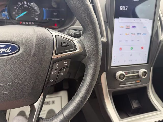 2023 Green Metallic Ford Edge SEL AWD SUV