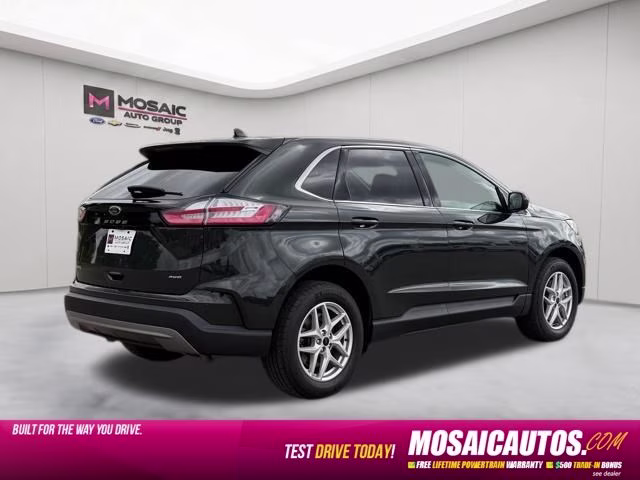 2023 Green Metallic Ford Edge SEL AWD SUV