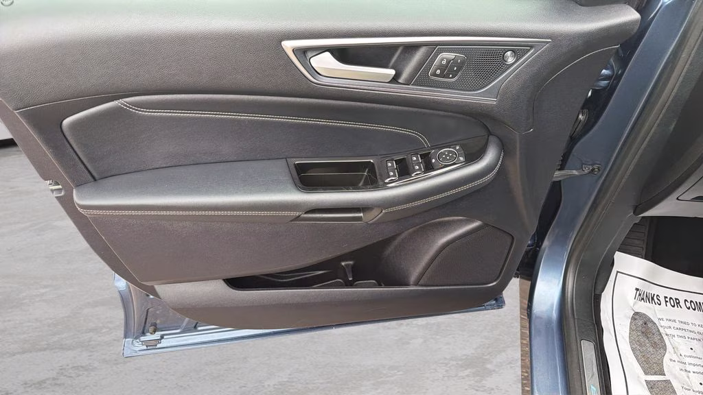 2019 Blue Metallic Ford Edge Titanium AWD SUV