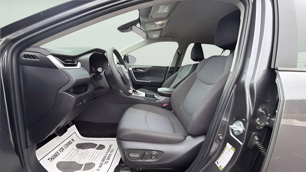 2025 Magnetic Gray Metallic Toyota RAV4 XLE AWD SUV