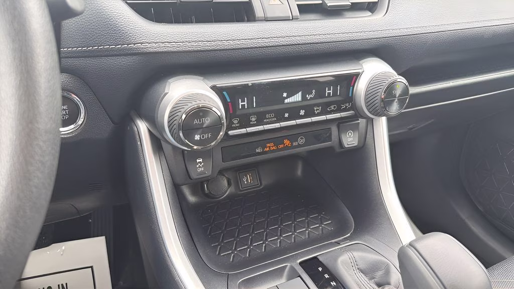 2025 Magnetic Gray Metallic Toyota RAV4 XLE AWD SUV