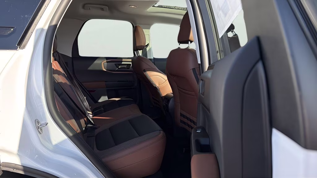 2025 Oxford White Ford Bronco Sport Outer Banks 4X4 SUV