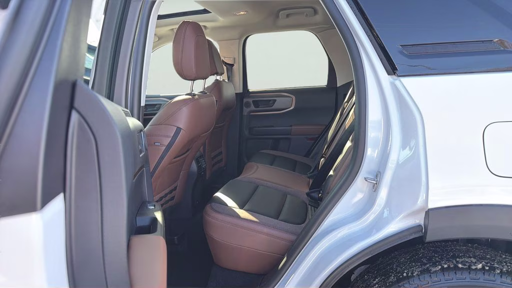 2025 Oxford White Ford Bronco Sport Outer Banks 4X4 SUV