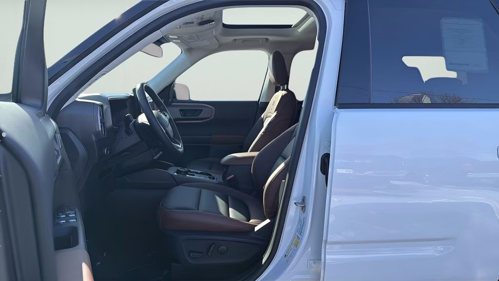 2025 Oxford White Ford Bronco Sport Outer Banks 4X4 SUV