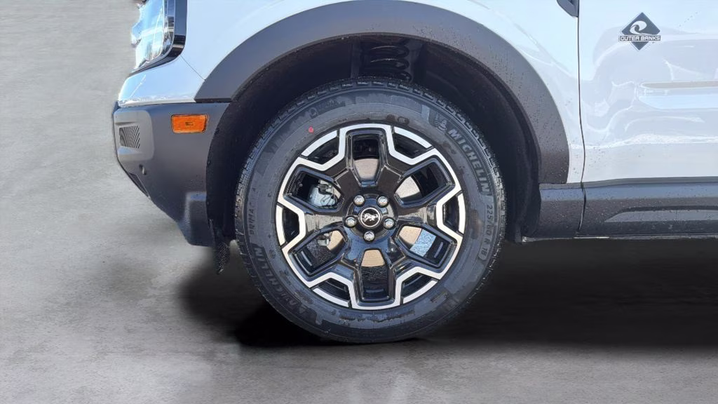 2025 Oxford White Ford Bronco Sport Outer Banks 4X4 SUV