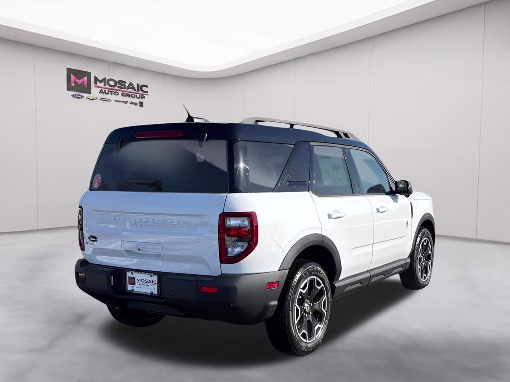 2025 Oxford White Ford Bronco Sport Outer Banks 4X4 SUV
