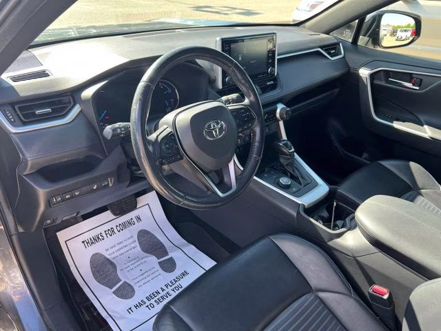 2019 Magnetic Gray Metallic Toyota RAV4 Hybrid XSE AWD SUV