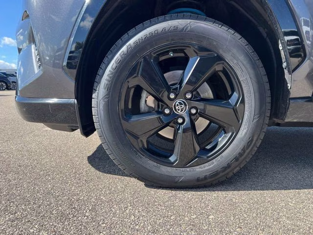 2019 Magnetic Gray Metallic Toyota RAV4 Hybrid XSE AWD SUV