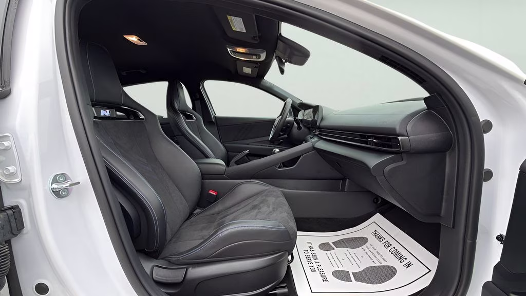 2025 Atlas White Hyundai Elantra N Base FWD Sedan