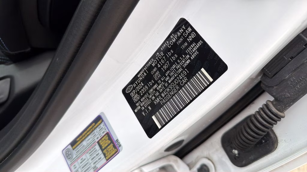 2025 Atlas White Hyundai Elantra N Base FWD Sedan