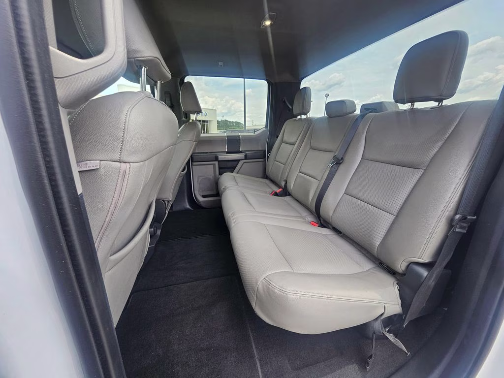 2022 Oxford White Ford Super Duty F-250 SRW XLT 4X4 Truck
