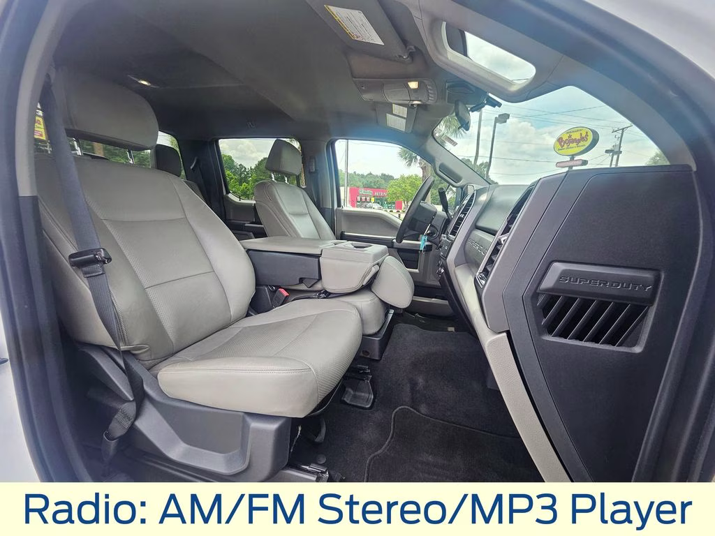 2022 Oxford White Ford Super Duty F-250 SRW XLT 4X4 Truck