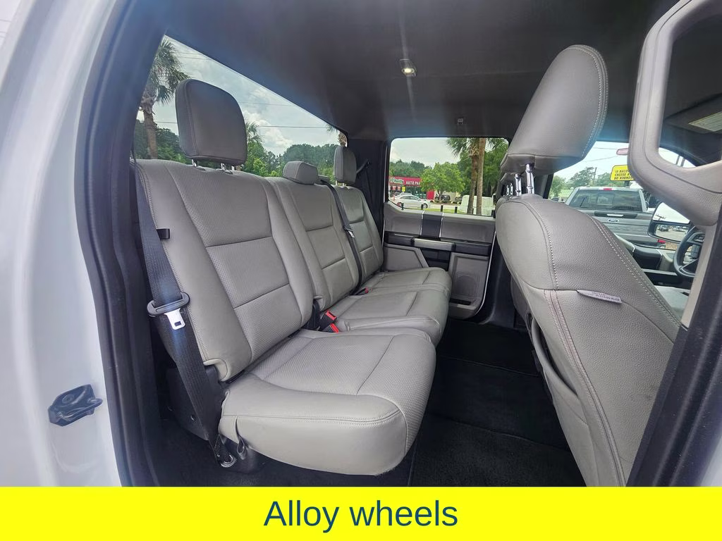 2022 Oxford White Ford Super Duty F-250 SRW XLT 4X4 Truck