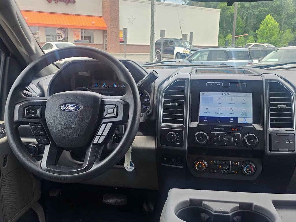 2022 Oxford White Ford Super Duty F-250 SRW XLT 4X4 Truck