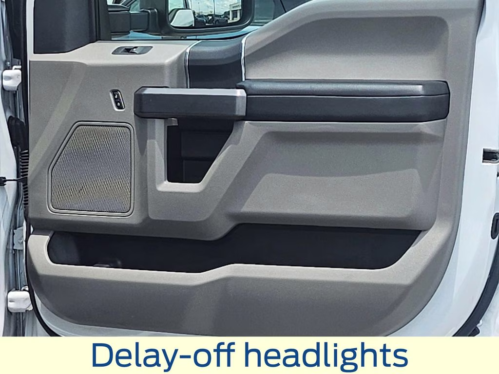 2022 Oxford White Ford Super Duty F-250 SRW XLT 4X4 Truck