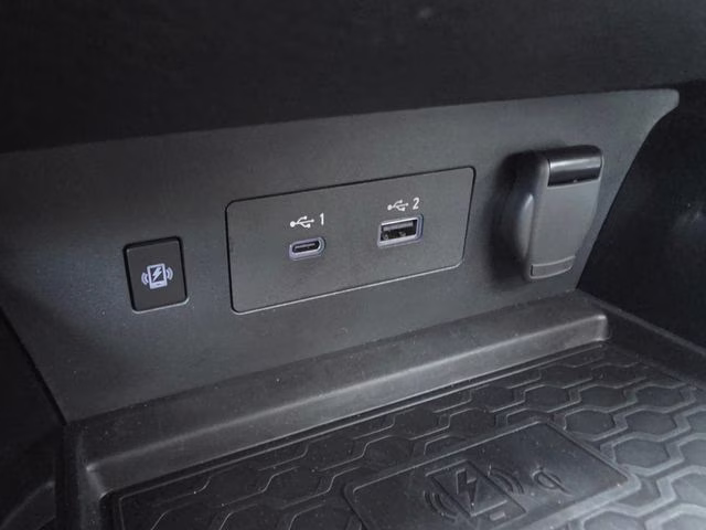 2026 Pearl White Tricoat Nissan Altima 2.5 SV FWD Sedan
