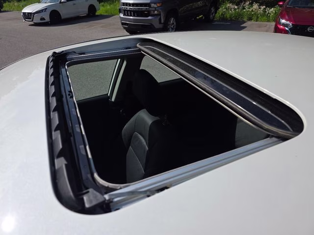 2026 Pearl White Tricoat Nissan Altima 2.5 SV FWD Sedan