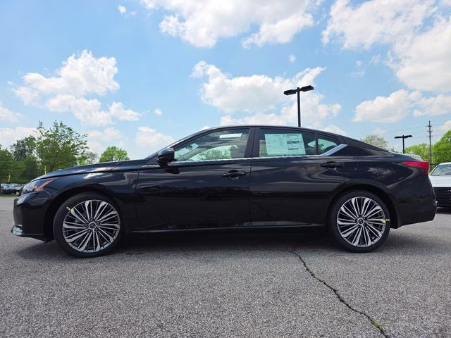 2026 Super Black Clearcoat Nissan Altima 2.5 SV FWD Sedan