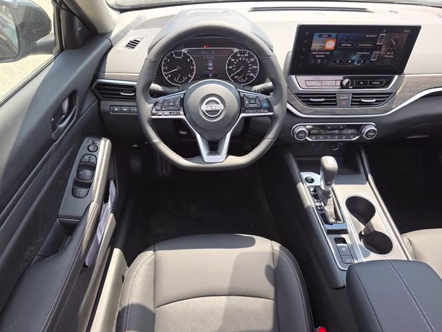 2026 Super Black Clearcoat Nissan Altima 2.5 SV FWD Sedan