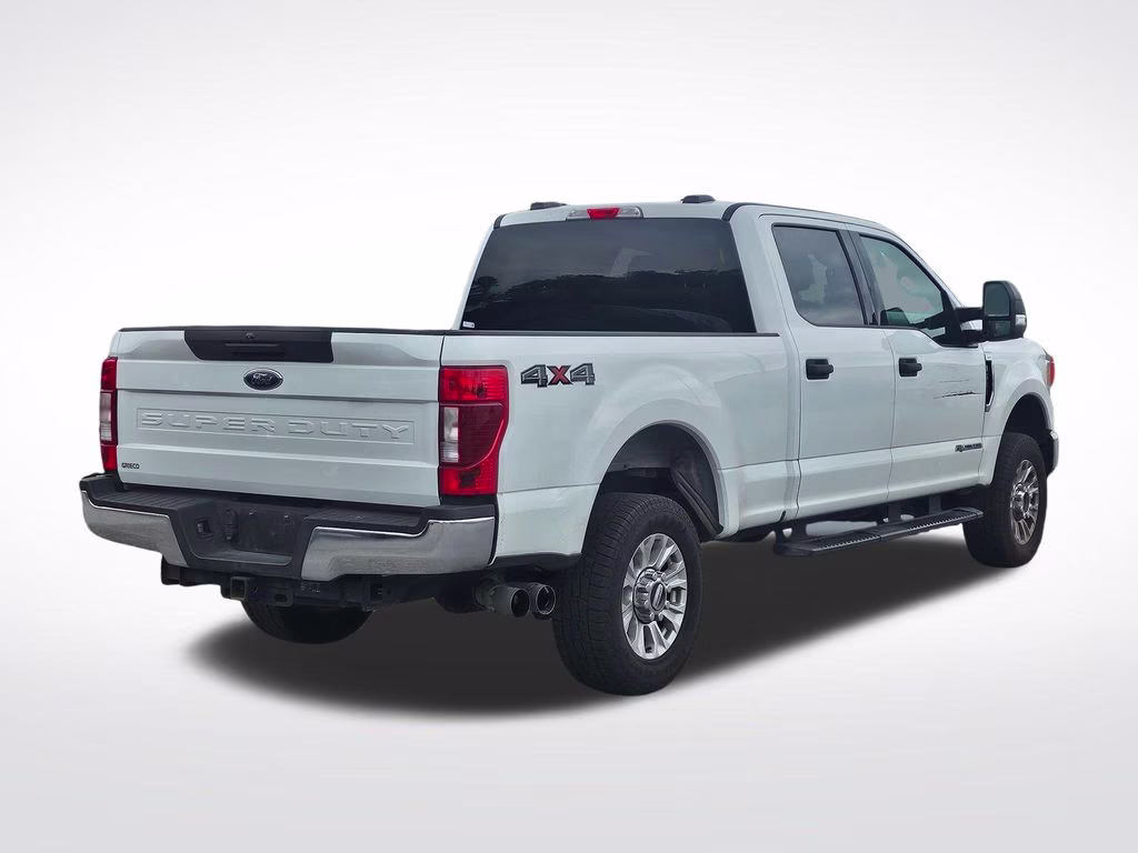 2022 Oxford White Ford Super Duty F-250 SRW XLT 4X4 Truck