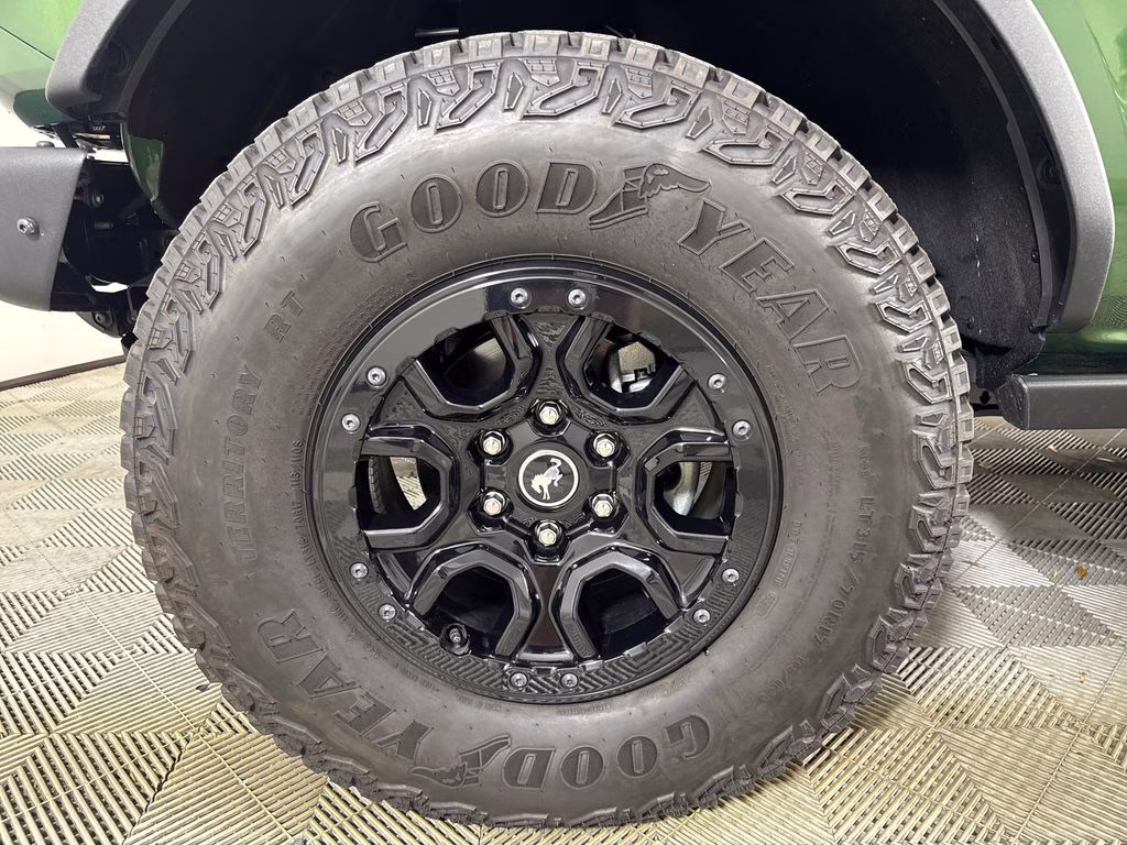 2025 Eruption Green Metallic Ford Bronco Badlands 4X4 SUV