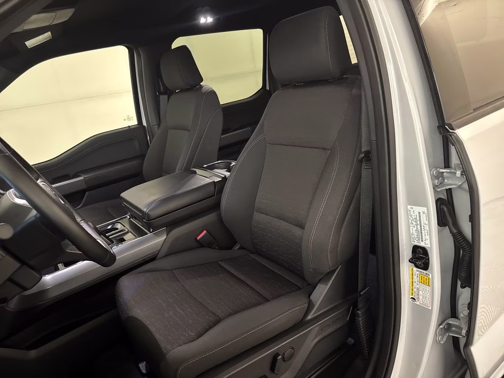 2025 Star White Metallic Tri-Coat Ford F-150 XLT 4X4 Truck