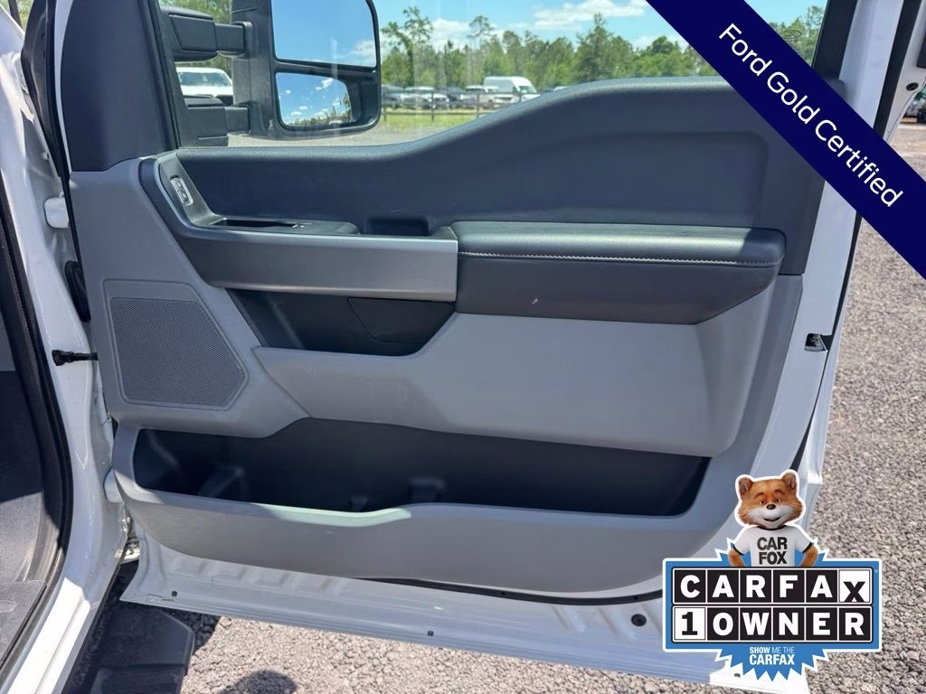 2025 White Ford Super Duty F-250 SRW XLT 4X4 Truck